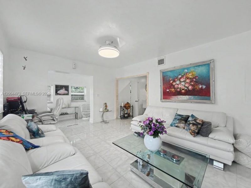 3554 SW 26th St , Miami, FL 33133 Photo