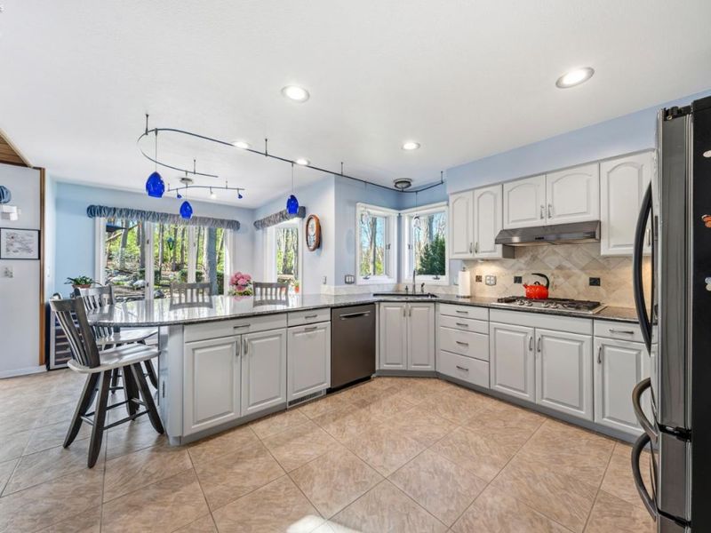 4165 E Laurel Ridge Drive, Port Clinton, OH 43452 Photo 11