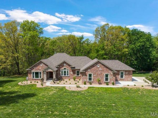 31 Brinnington Drive, St Peters, MO 63376