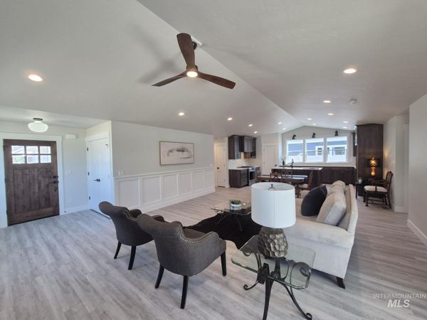 957 S Almond St., Nampa, ID 83686