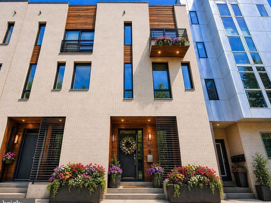 421 Wallace Street, Philadelphia, PA 19123 Main Photo