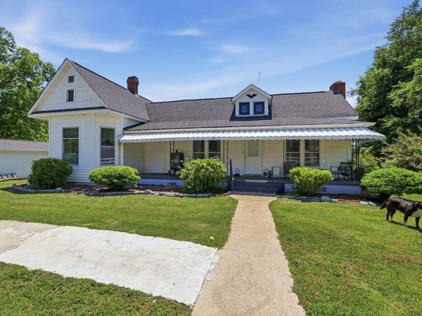 220 E Georgia Avenue, Whitwell, TN 37397