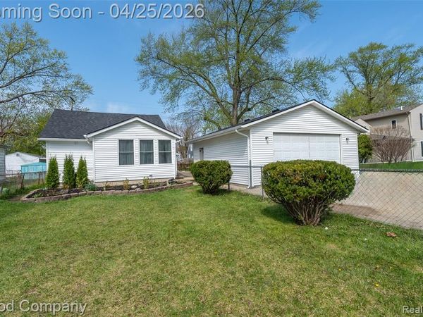 28457 Fairfax Street, Southfield, MI 48076
