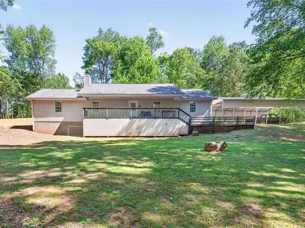 386 Ridgewood Drive, Pendergrass, GA 30567