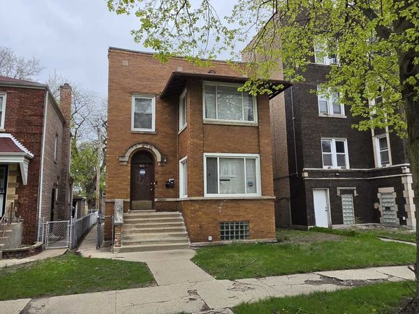 8215 S Eberhart Avenue , Chicago, IL 60619