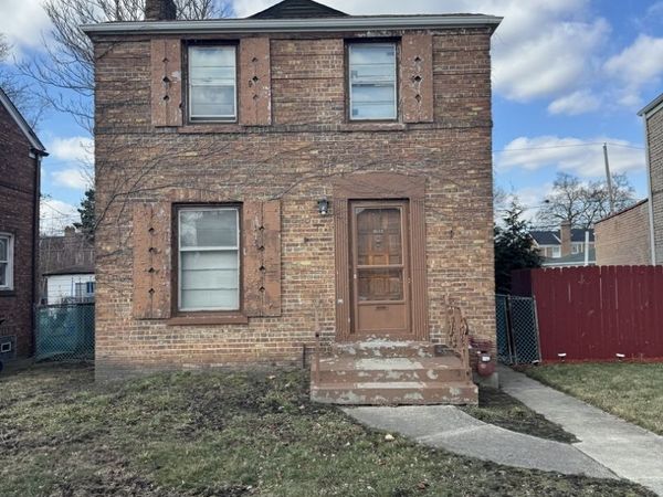 9122 S La Salle Street , Chicago, IL 60620