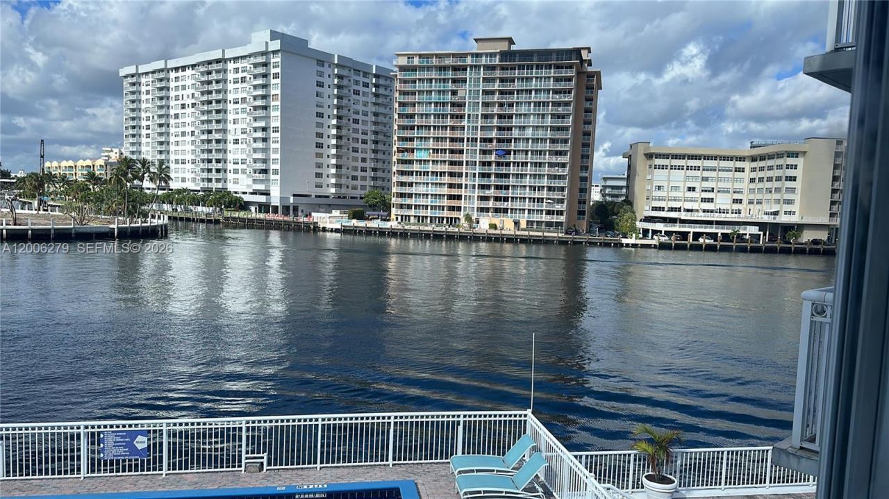 1913 S Ocean Dr, Unit 111, Hallandale Beach, FL 33009 Photo