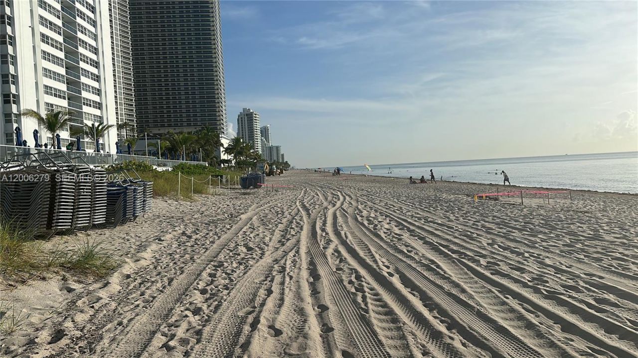1913 S Ocean Dr, Unit 111, Hallandale Beach, FL 33009 Photo