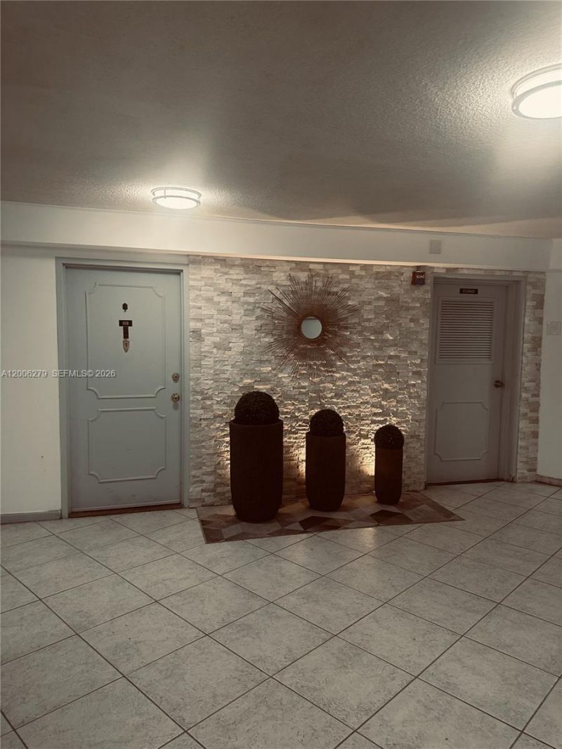 1913 S Ocean Dr, Unit 111, Hallandale Beach, FL 33009 Photo