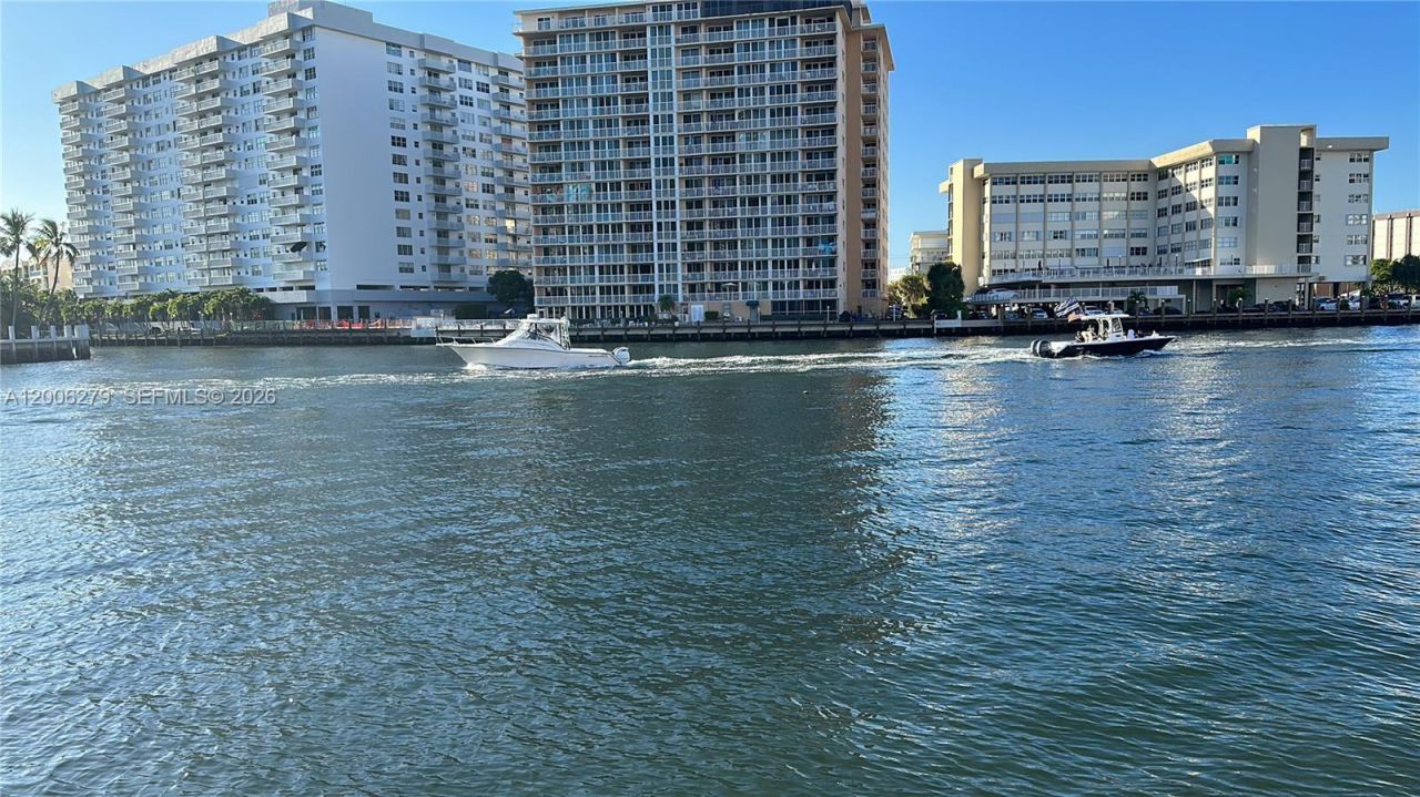 1913 S Ocean Dr, Unit 111, Hallandale Beach, FL 33009 Photo