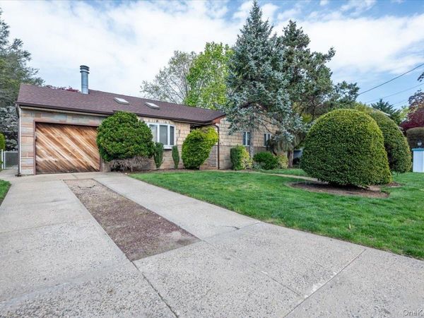 167 Maple Avenue , East Meadow, NY 11554