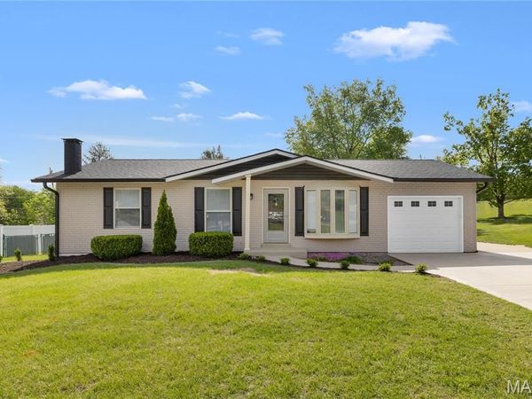 7 Gran Lin Court, St Charles, MO 63303