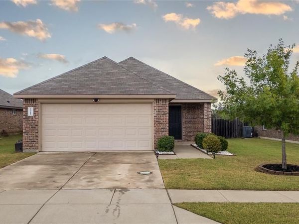 3308 Robin Road , Ennis, TX 75119