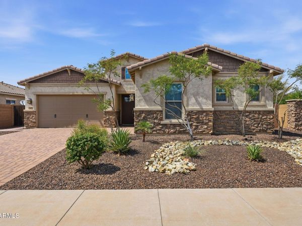 3930 E CHESTNUT Lane, Gilbert, AZ 85298