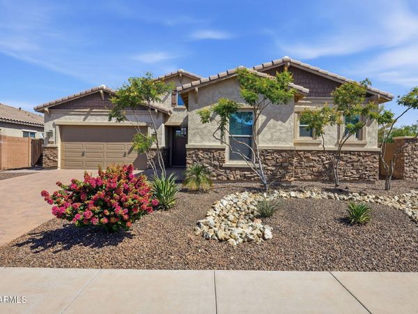3930 E CHESTNUT Lane, Gilbert, AZ 85298