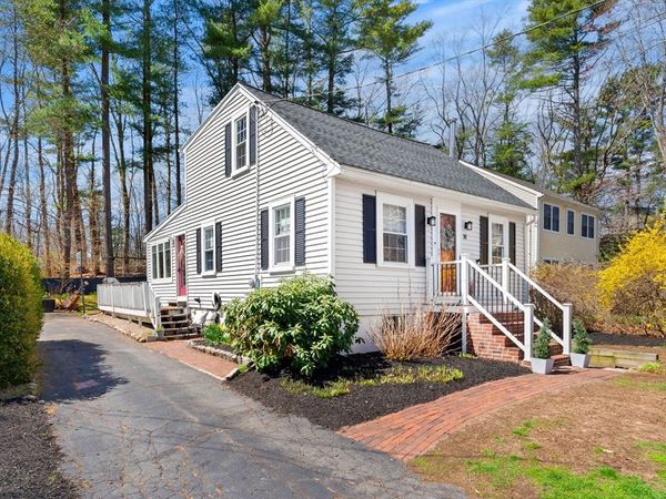 14 Lake Drive, Hamilton, MA 01982