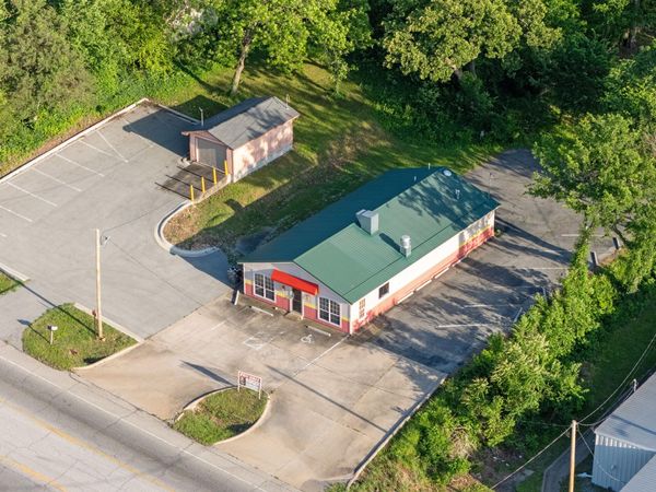 310 E 3rd Street , Grove, OK 74344