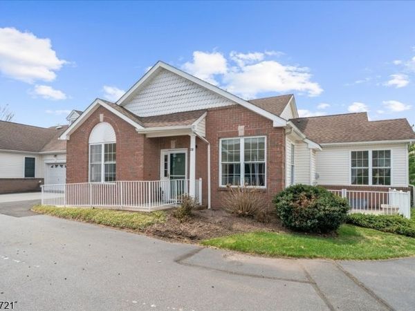 22 Samson Dr, Raritan, NJ 08822