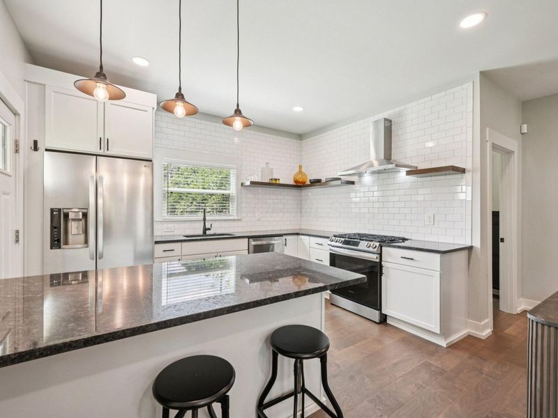 645 E 3rd Avenue, Columbus, OH 43201 Photo 13