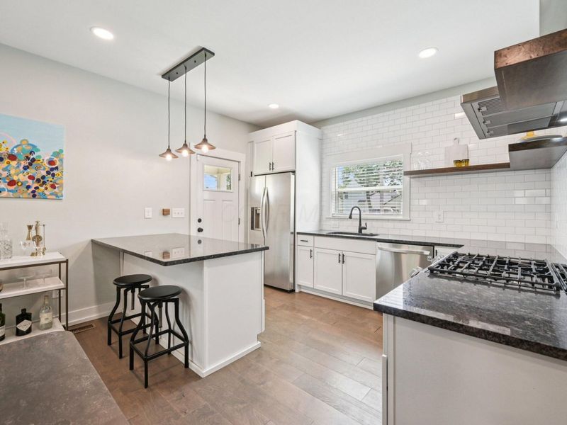 645 E 3rd Avenue, Columbus, OH 43201 Photo 14