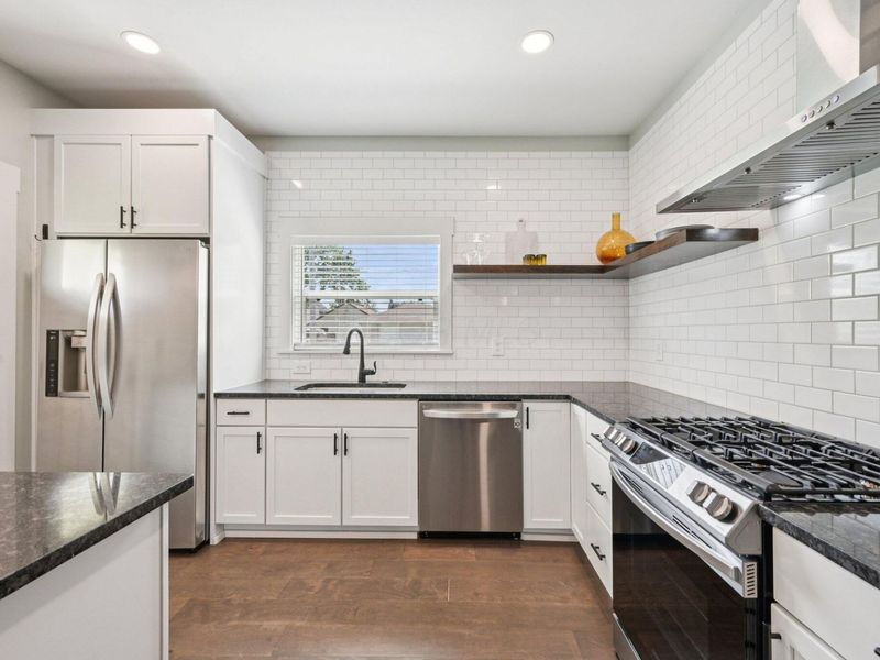 645 E 3rd Avenue, Columbus, OH 43201 Photo 15