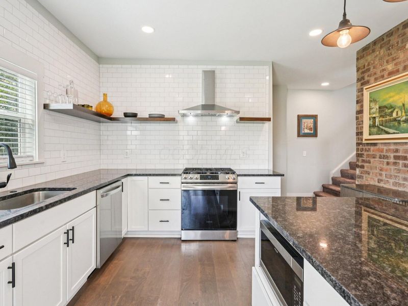 645 E 3rd Avenue, Columbus, OH 43201 Photo 17