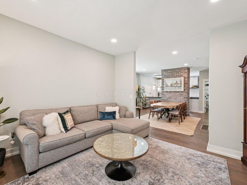 645 E 3rd Avenue, Columbus, OH 43201 Photo 24