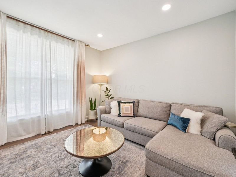 645 E 3rd Avenue, Columbus, OH 43201 Photo 26