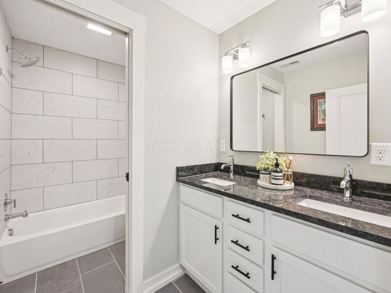 645 E 3rd Avenue, Columbus, OH 43201 Photo 38