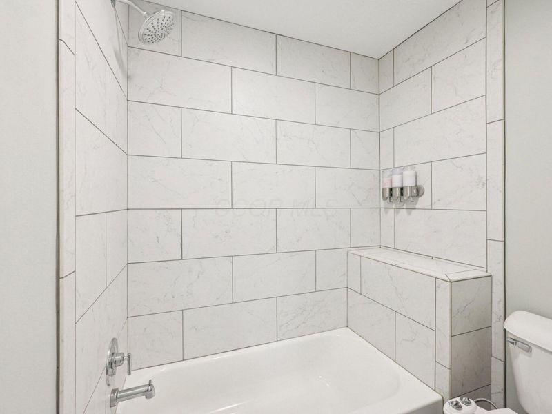 645 E 3rd Avenue, Columbus, OH 43201 Photo 39