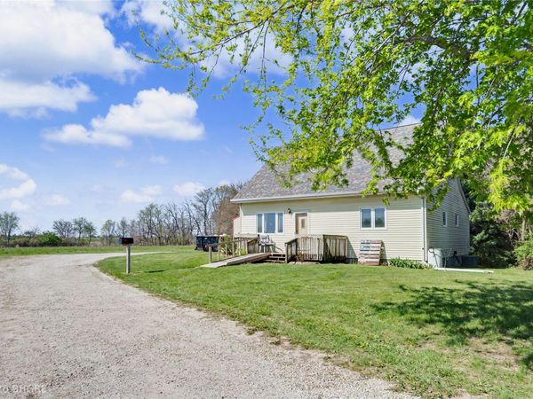 5668 180th Avenue, Carlisle, IA 50047