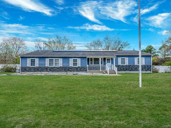 1 Whitman Drive , Medford, NY 11763