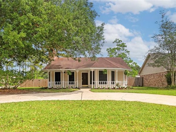 800 HUNTWYCK Circle , Slidell, LA 70460