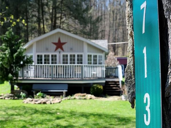 713 Hillville Rd, Karns City, PA 16041