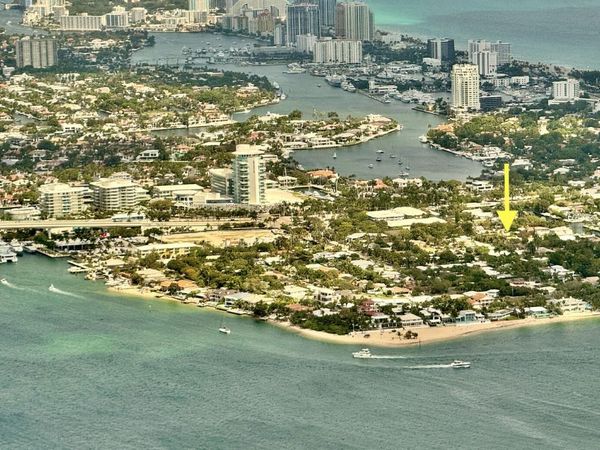 1817 SE Se 25 Avenue Avenue, Fort Lauderdale, FL 33316