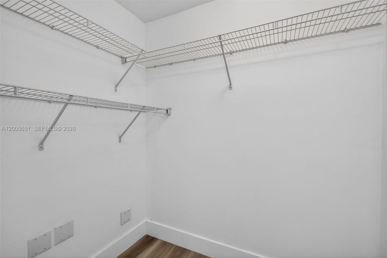 2775 NE 187th St , Unit 202, Aventura, FL 33180 Photo