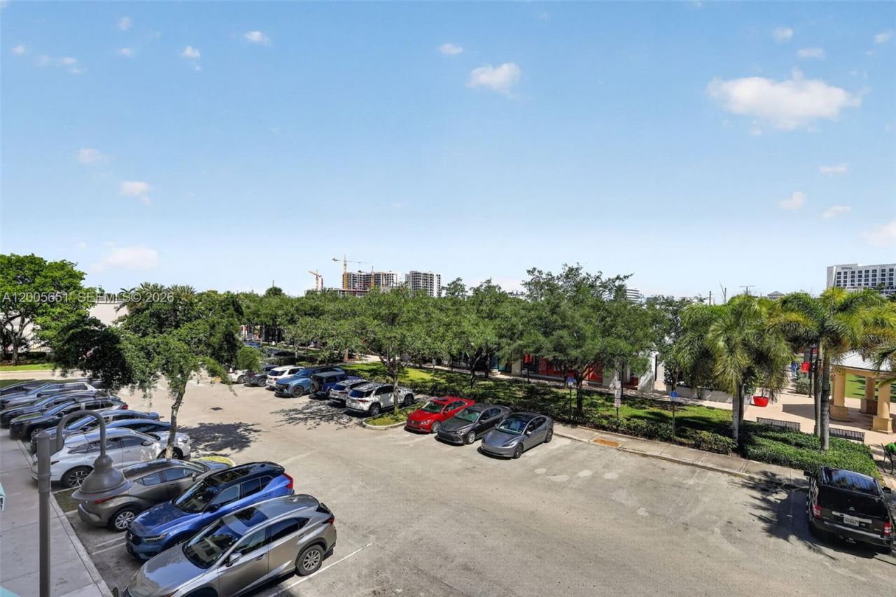 2775 NE 187th St , Unit 202, Aventura, FL 33180 Photo