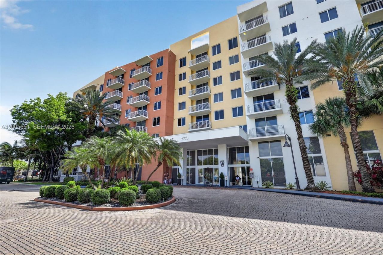 2775 NE 187th St , Unit 202, Aventura, FL 33180 Photo