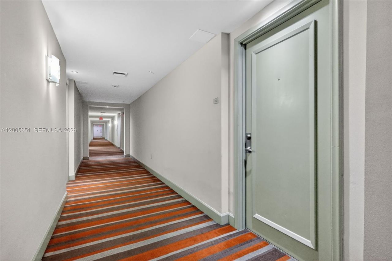 2775 NE 187th St , Unit 202, Aventura, FL 33180 Photo