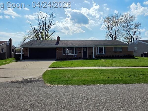 51241 Kingwood Drive , Shelby Twp, MI 48316