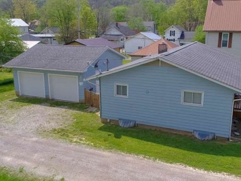 179 E Grover Street, Killbuck, OH 44637 Photo 2
