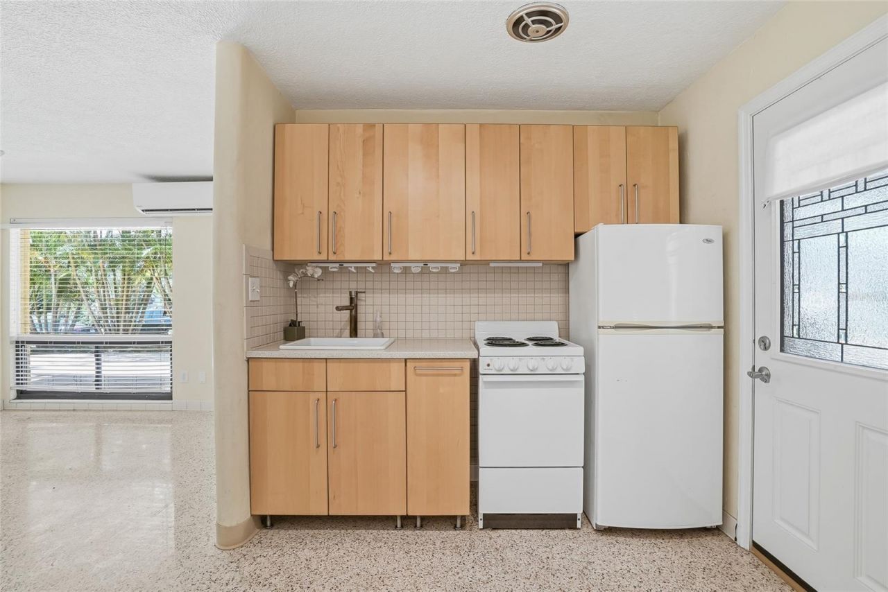 145 10th Avenue N, Unit 1, Saint Petersburg, FL 33701 Photo