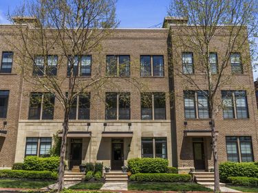 884 Burr Avenue, Unit 20, Grandview, OH 43212