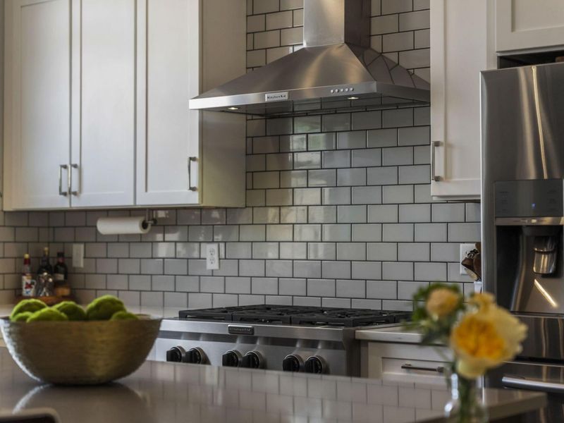 884 Burr Avenue, Unit 20, Grandview, OH 43212 Photo 12