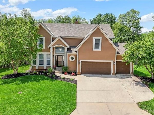 14712 Glenwood Avenue, Overland Park, KS 66223