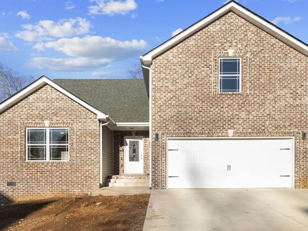 858 Burley Barn Rd , Clarksville, TN 37042