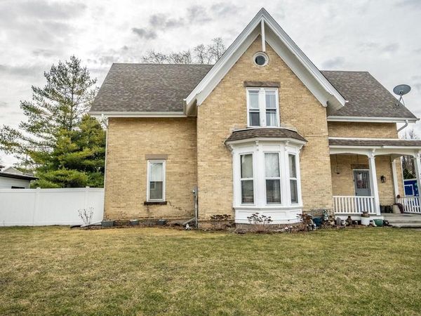 308 Kettle Moraine S DRIVE, Slinger, WI 53086