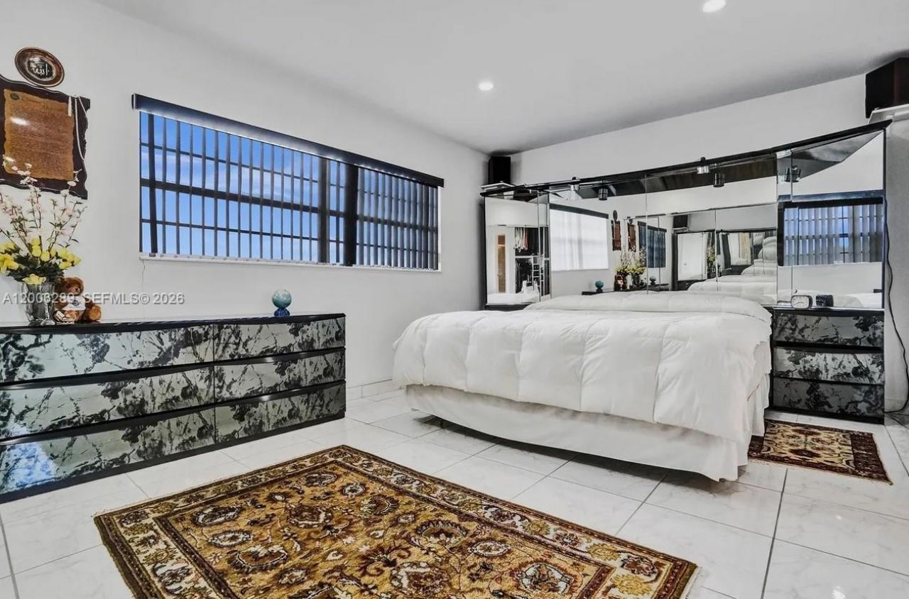 4706 NW 36th St , Unit 605, Lauderdale Lakes, FL 33319 Photo