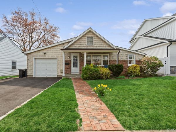 2754 Terrell Avenue , Oceanside, NY 11572