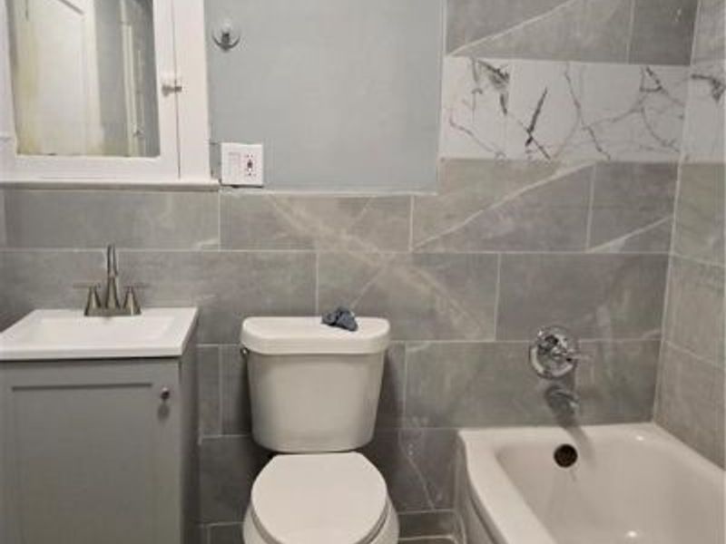 9502 Empire Avenue, Cleveland, OH 44108 Photo 10